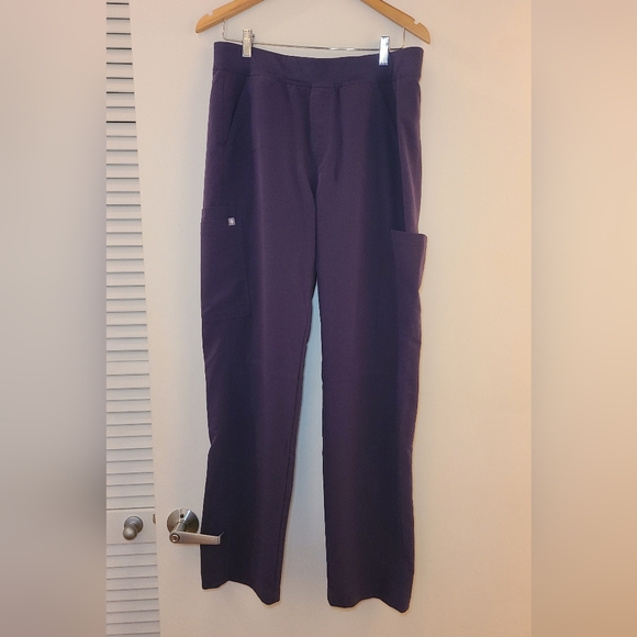 Figs Scrub Set (top/bottom) - Picture 2 of 4